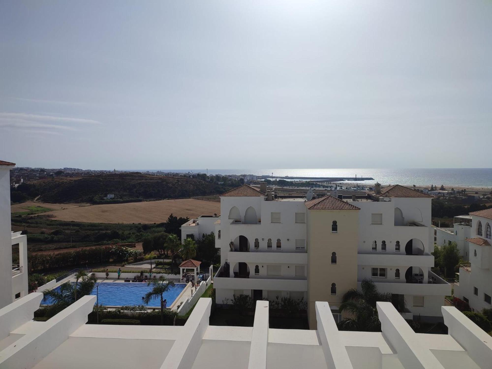 Tres Bel Dans Les Splendides Jardins D'asilah *
